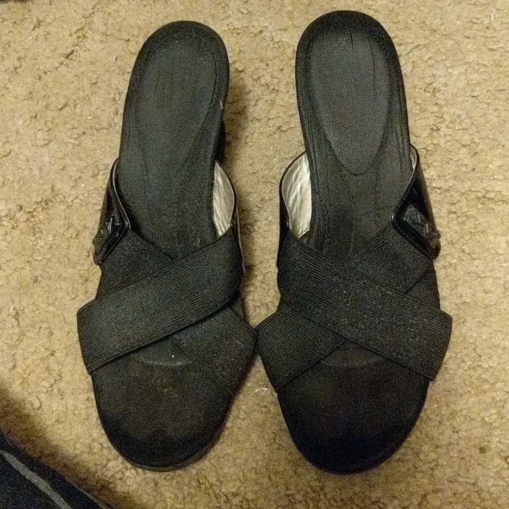 Small black wedge heels